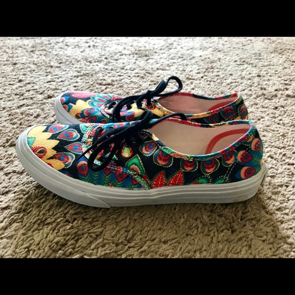 Vans - Picture 3 of 3